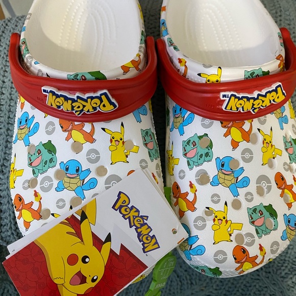 Pokémon Crocs - Picture 6 of 11